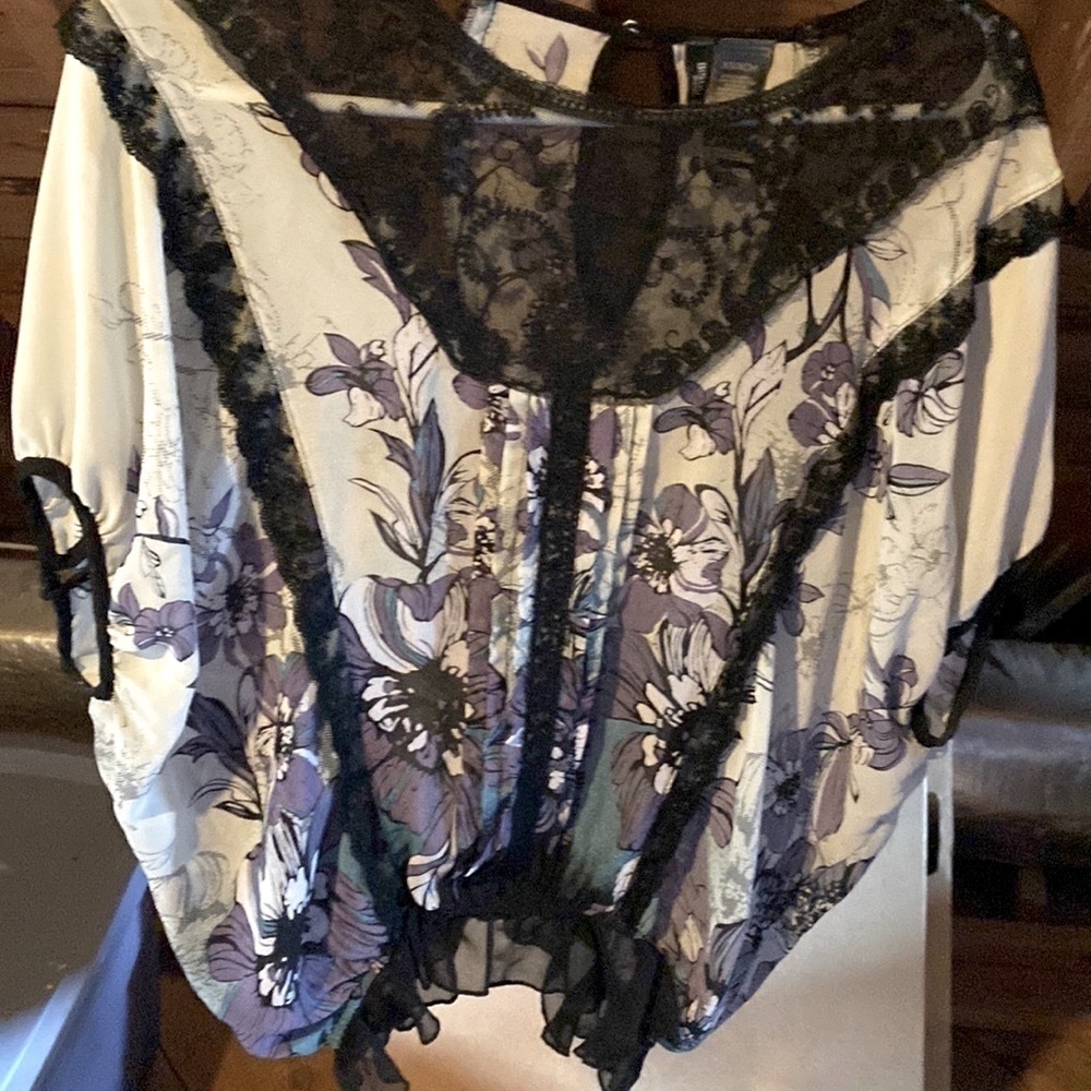 Bisou Bisou blouse